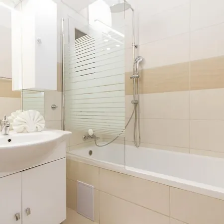 Family Spot W Ac By Nw Apartamento