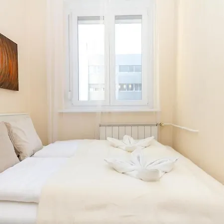 Family Spot W Ac By Nw Budapest